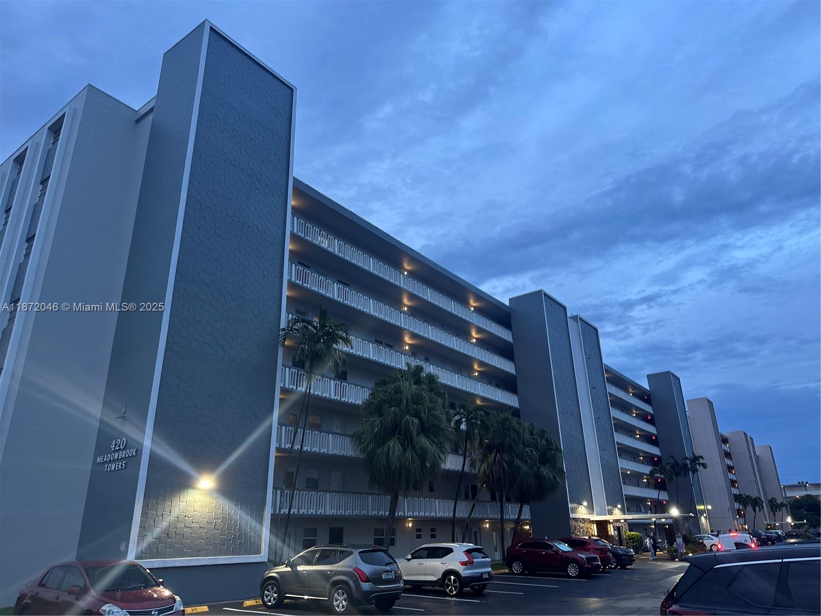 420 NE 12th Ave # 404, Hallandale Beach FL 33009