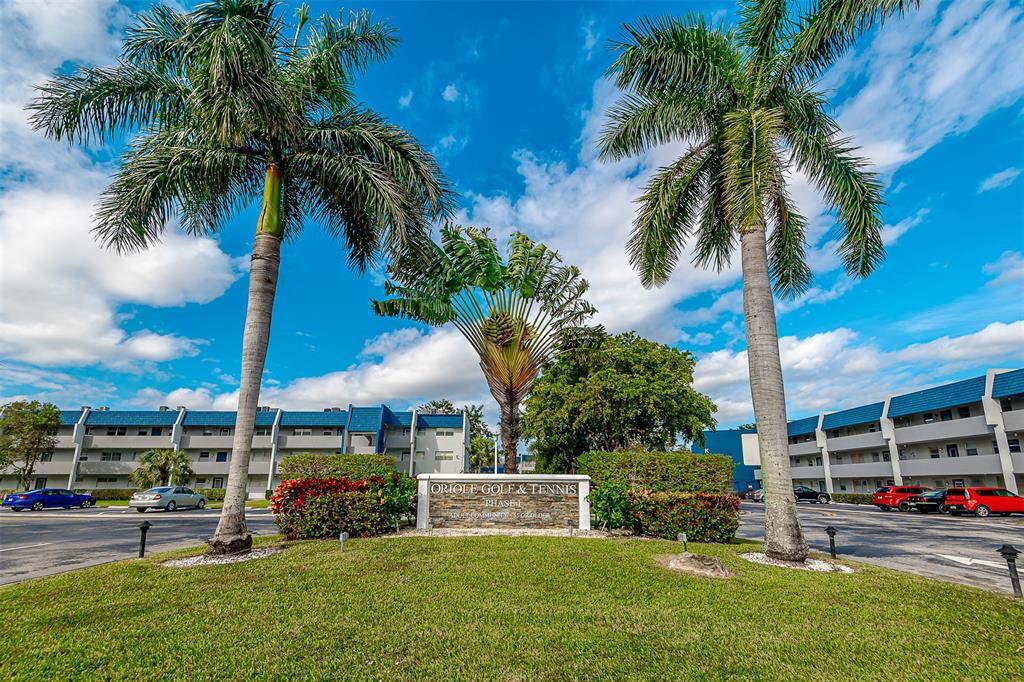 7807 Golf Cir Circle # 305, Margate FL 33063