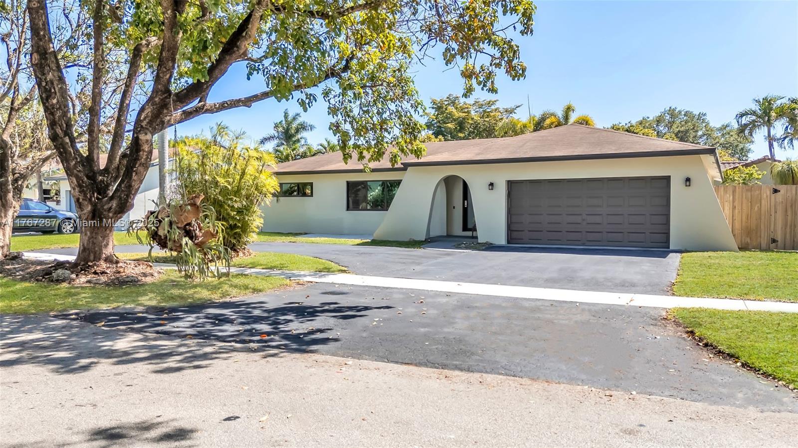 5136 SW 87th Ter, Cooper City FL 33328