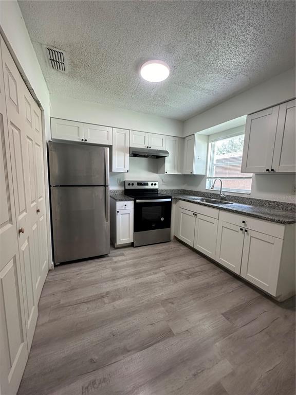 704 SUNSET AVENUE UNIT B, AUBURNDALE, FL — photo 2 of 11