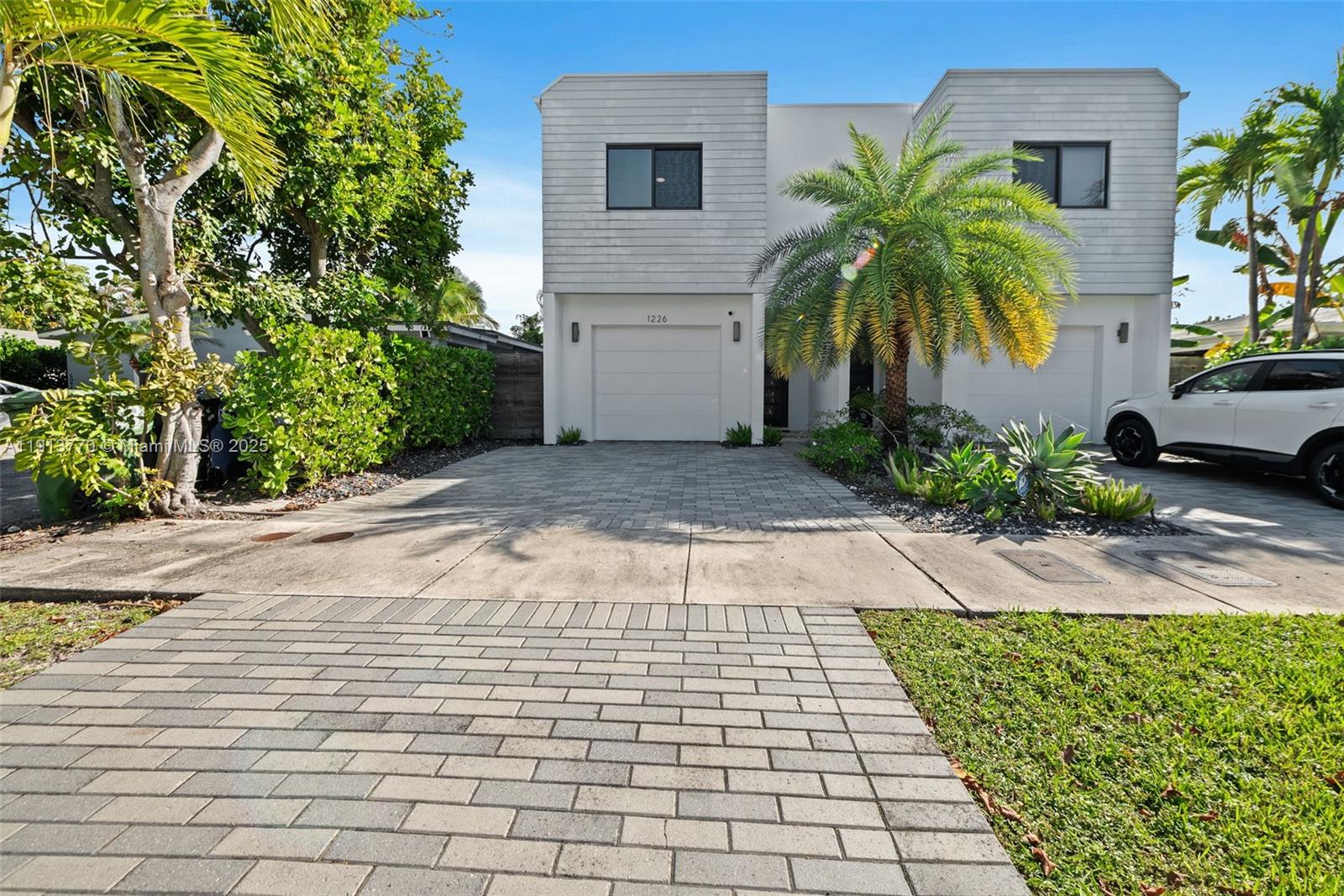 1226 NE 11th Ave, Fort Lauderdale FL 33304
