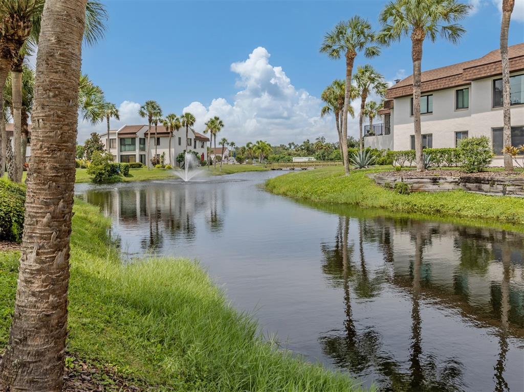 808 CAPRI ISLES BLVD UNIT 111, VENICE, FL — photo 4 of 30