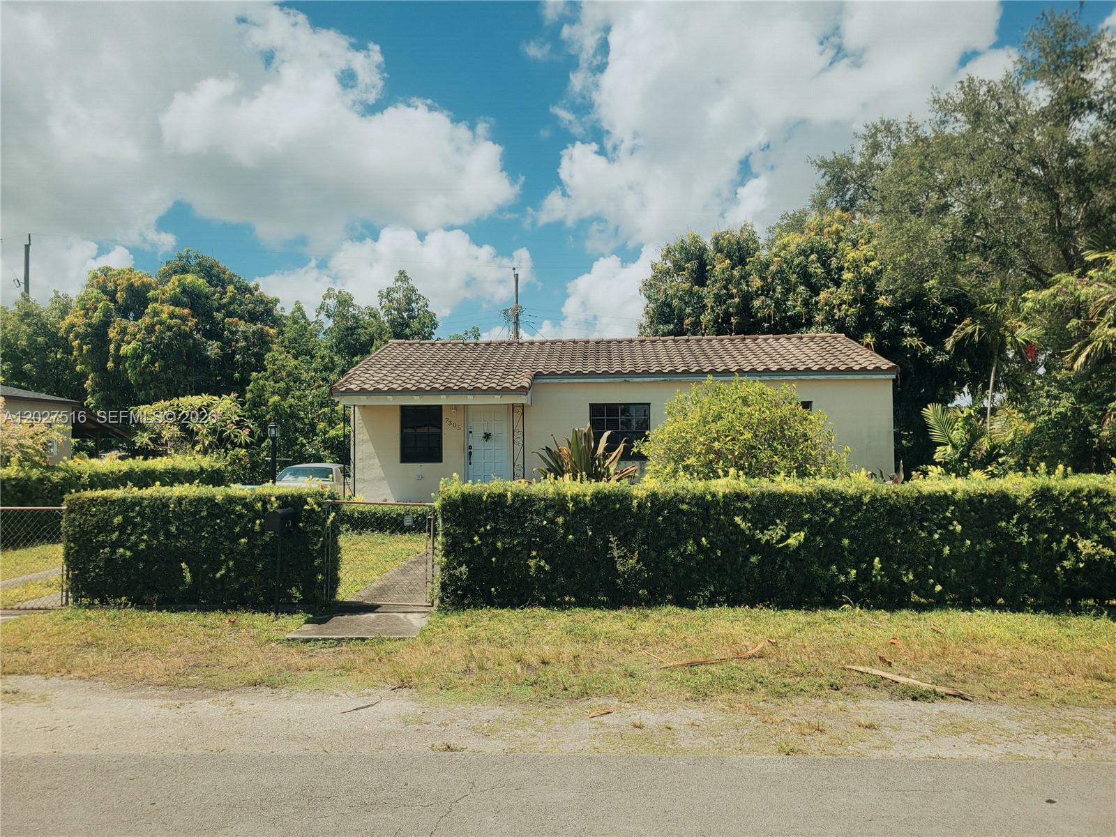 7305 SW 17th Ter, Miami FL 33155