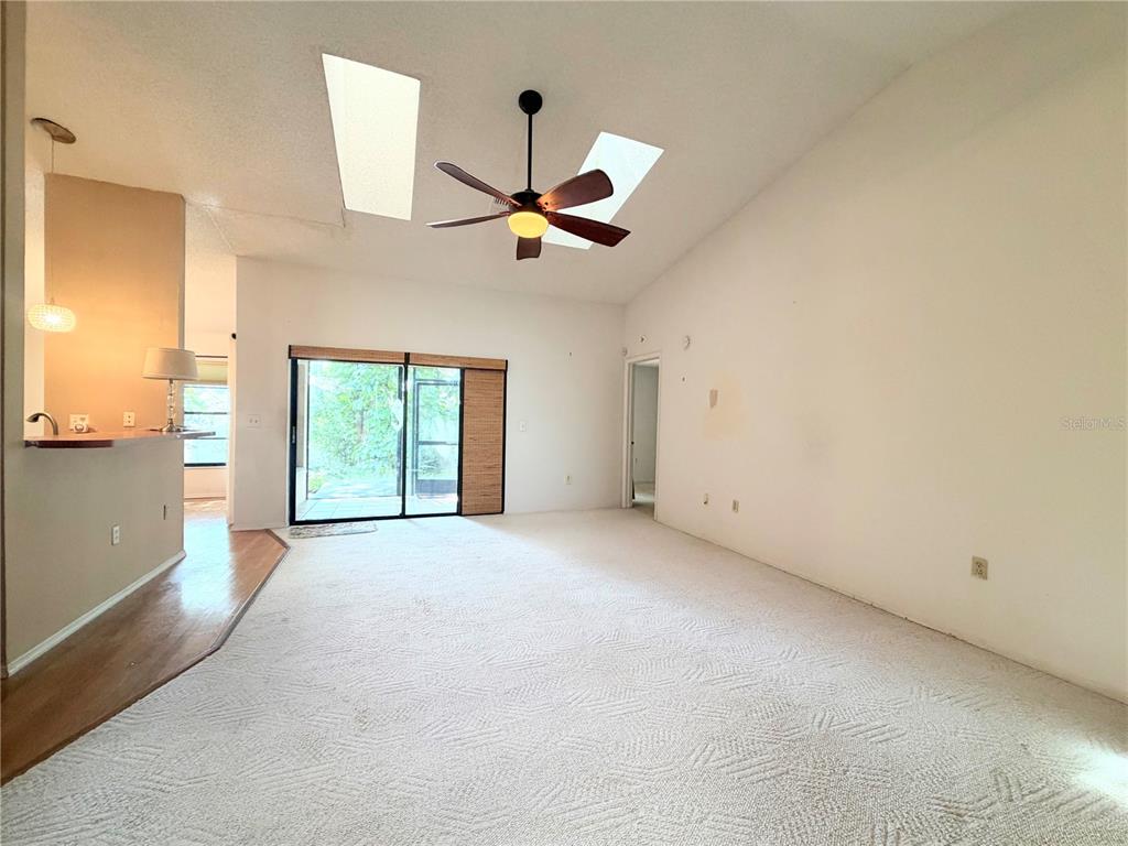 8012 LANSING DRIVE, NEW PORT RICHEY, FL — photo 3 of 17