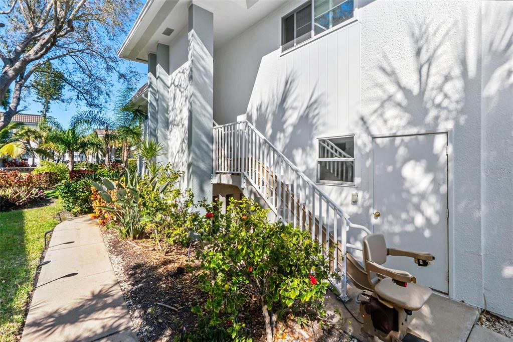 531 SUTTON PLACE, LONGBOAT KEY, FL — photo 3 of 30
