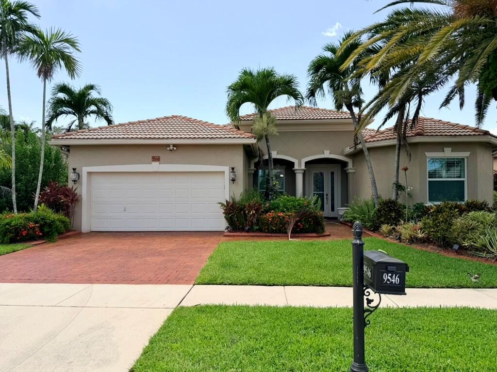 9546 LANTERN BAY Circle, West Palm Beach FL 33411