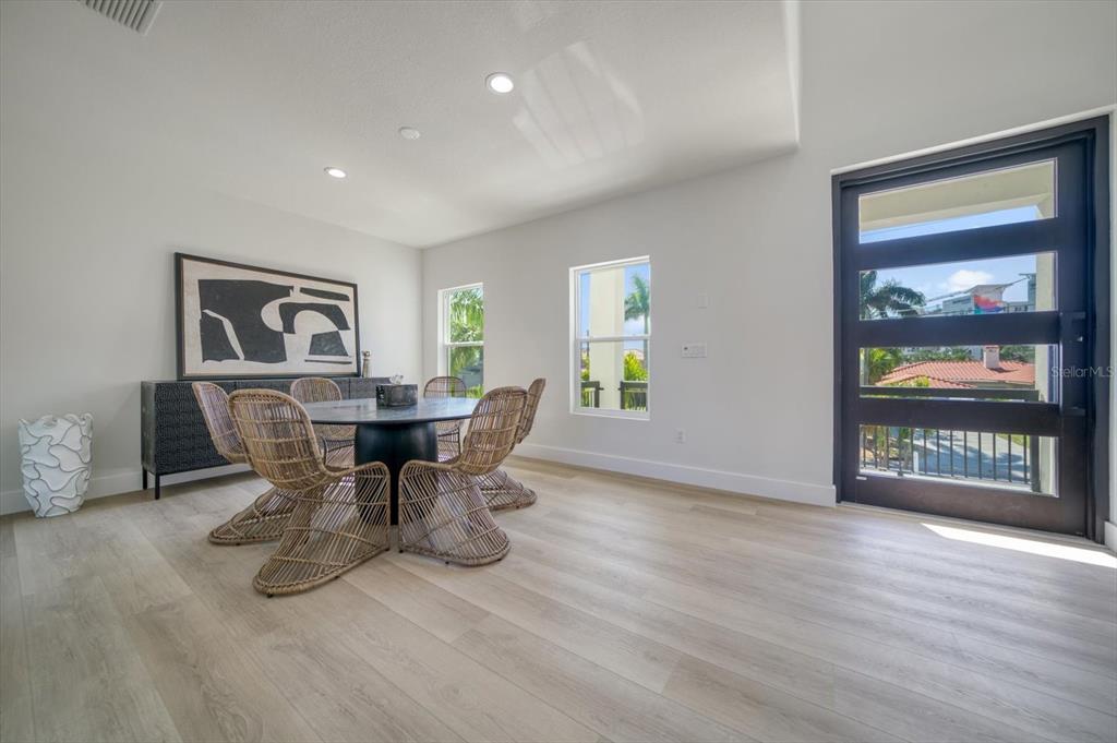 116 DEVON DRIVE, CLEARWATER BEACH, FL — photo 5 of 30