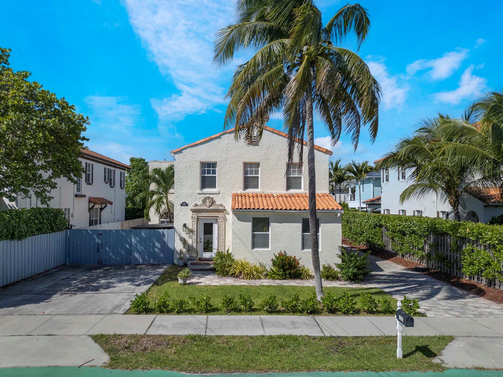 910 NE 2nd Avenue, Delray Beach FL 33444