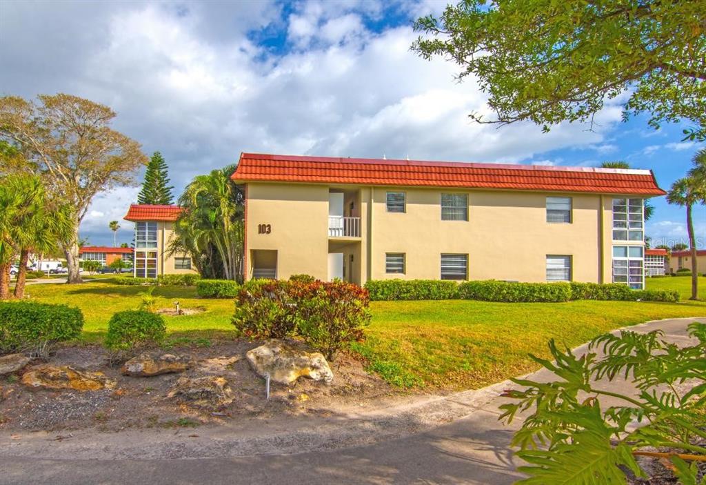 103 ROYAL OAK DRIVE UNIT 206