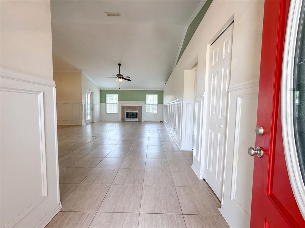 944 NW 87TH DRIVE, GAINESVILLE, FL — photo 3 of 23