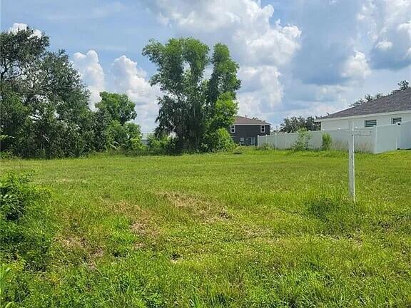 2205 NE 25th Terrace, Cape Coral FL 33909