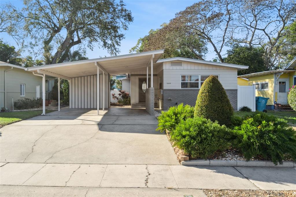 1500 PINECREST PLACE