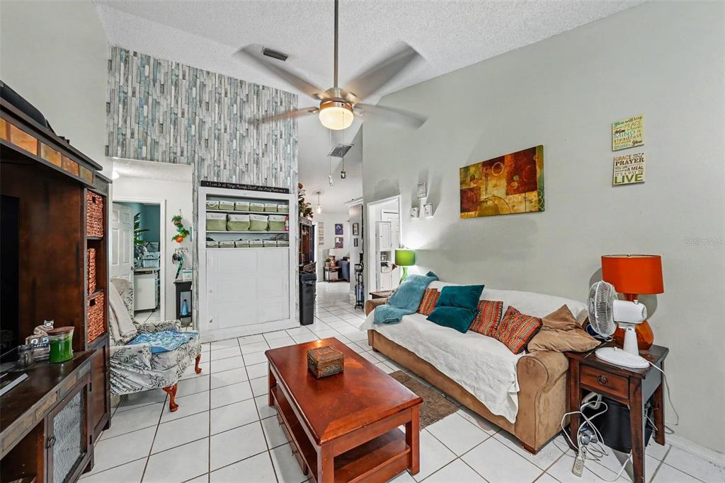 2250 SPRINGWOOD CIR W, CLEARWATER, FL — photo 4 of 28