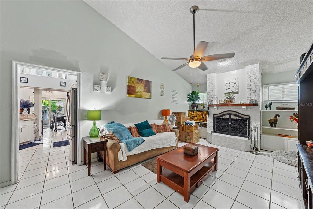 2250 SPRINGWOOD CIR W, CLEARWATER, FL — photo 5 of 28