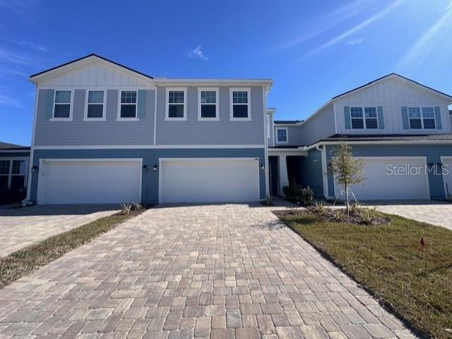 382 WOODS LANE