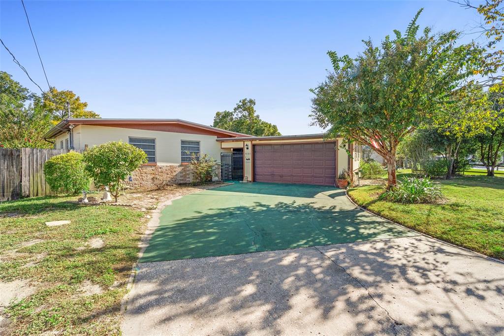 8101 LAKE EVE DRIVE