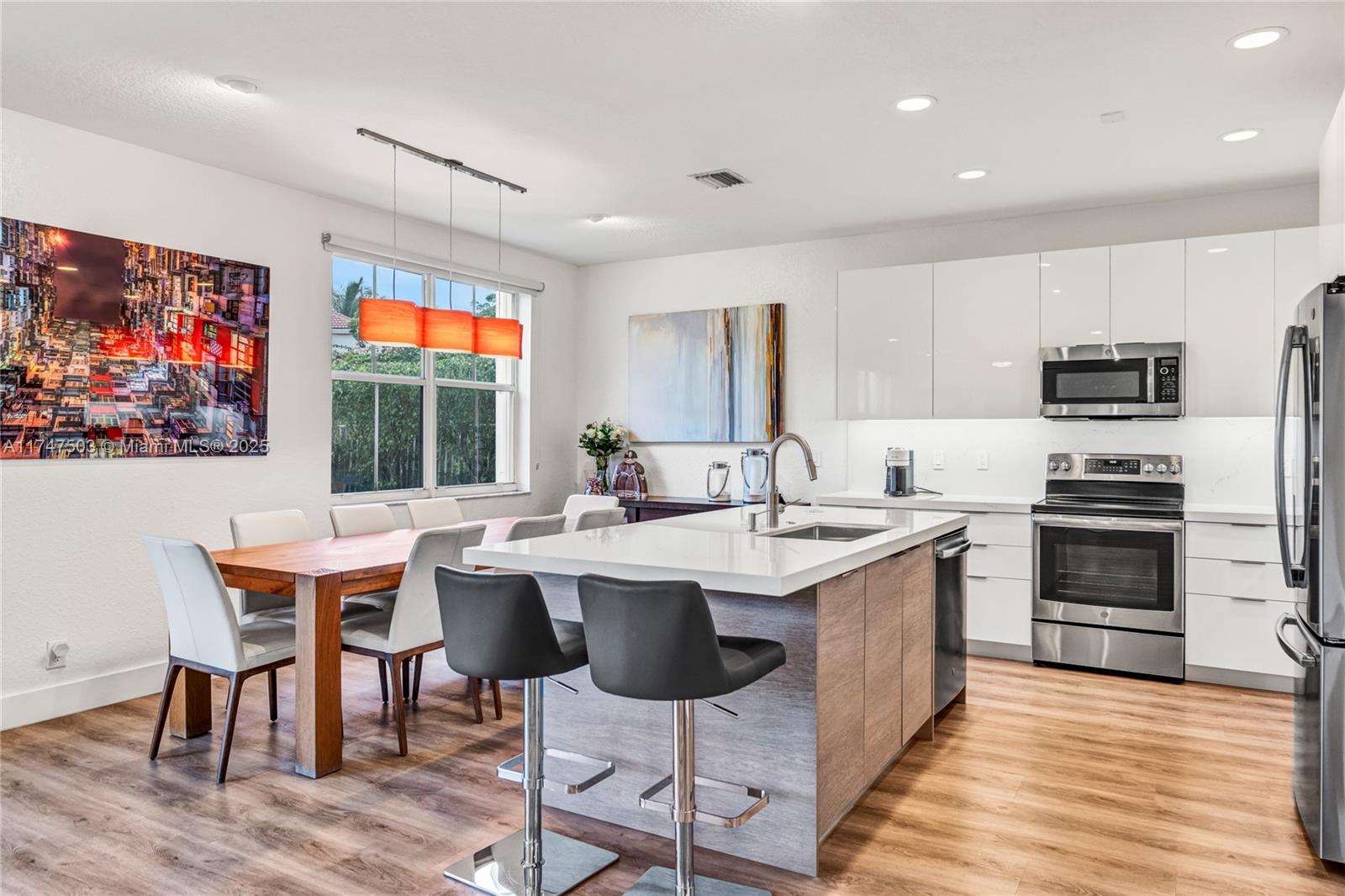 4471 Foxtail Ln, Weston FL 33331