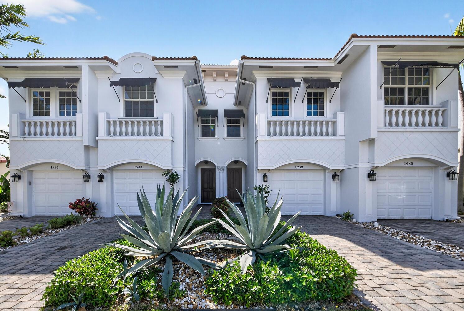 1942 NE 32nd Street, Lighthouse Point FL 33064