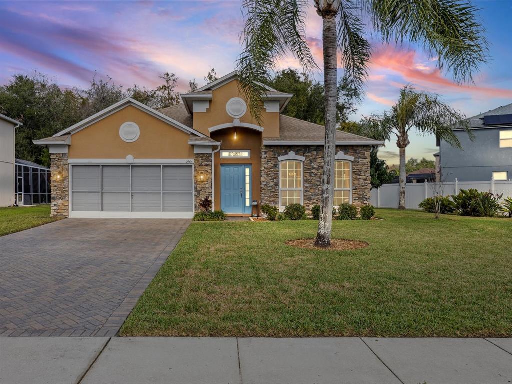2761 EAGLE GLEN CIRCLE