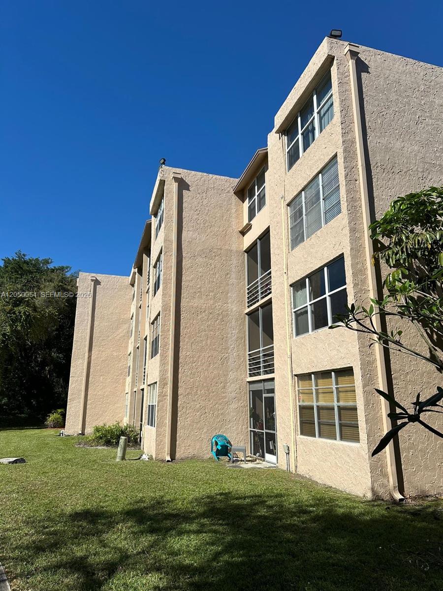 9410 Live Oak Pl # 305, Davie FL 33324