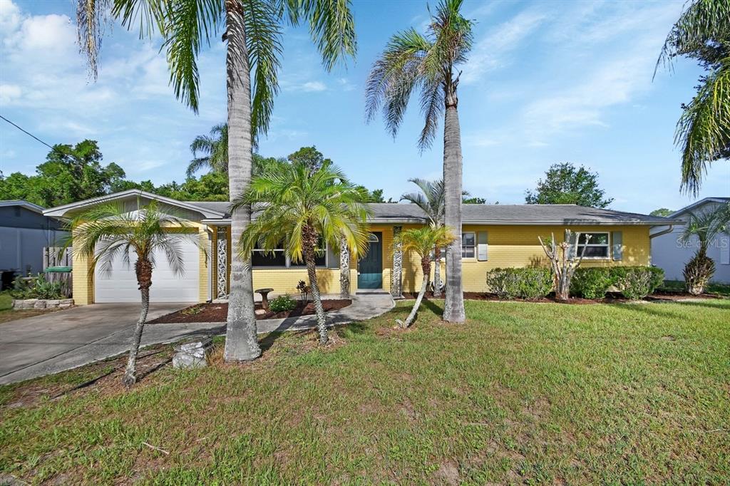 520 CAMELIA LANE