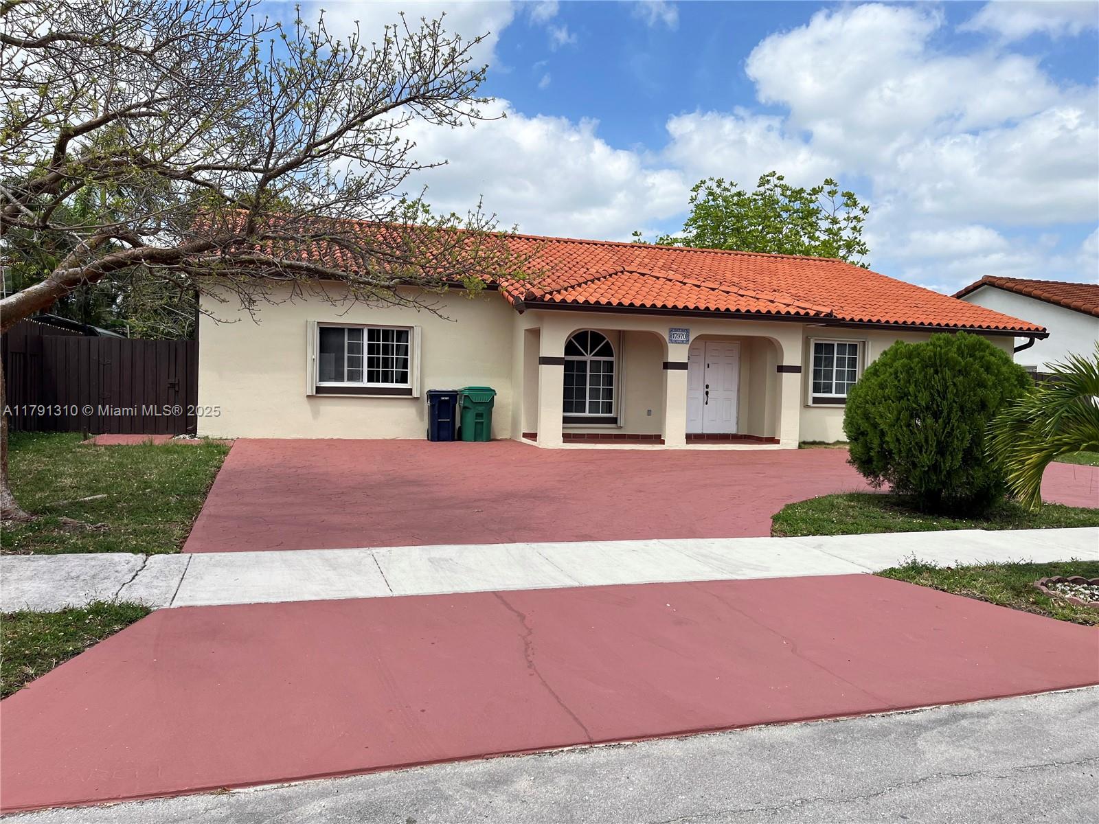 17970 SW 152nd Ave, Miami FL 33187