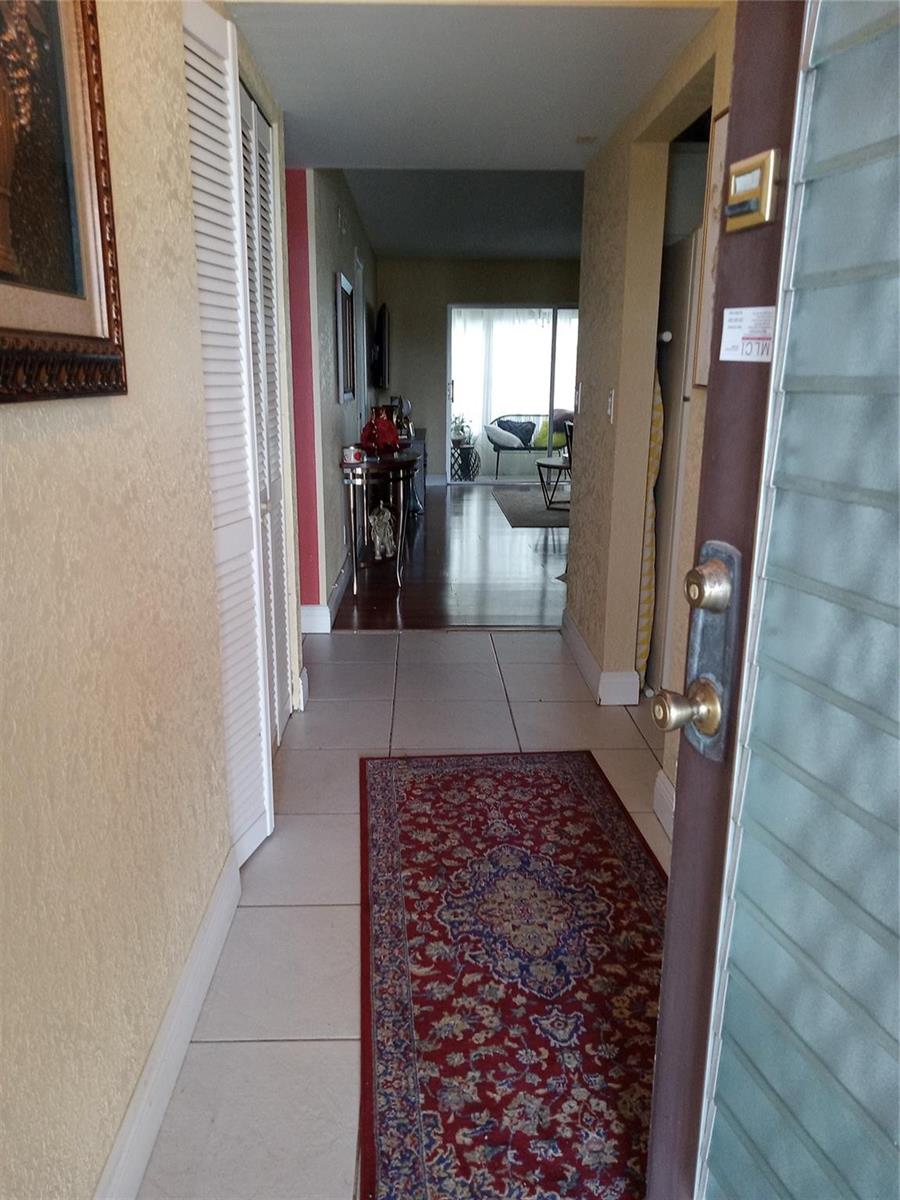 LAUDERDALE LAKES, FL — photo 5 of 30