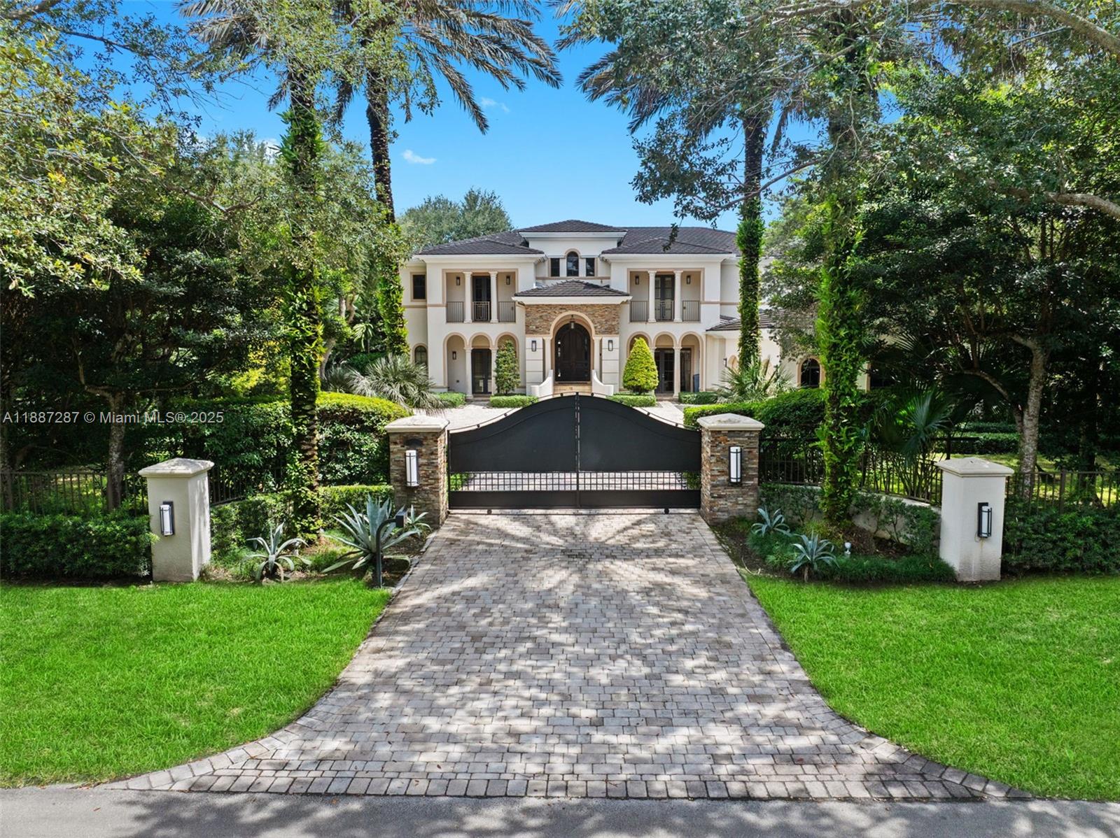 9601 SW 60 CT, Pinecrest FL 33156