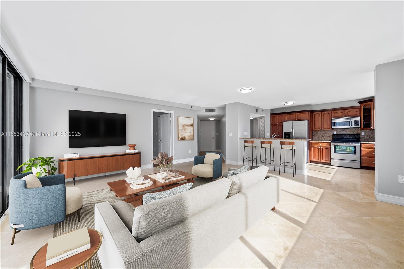 540 Brickell Key Dr # 815, Miami FL 33131