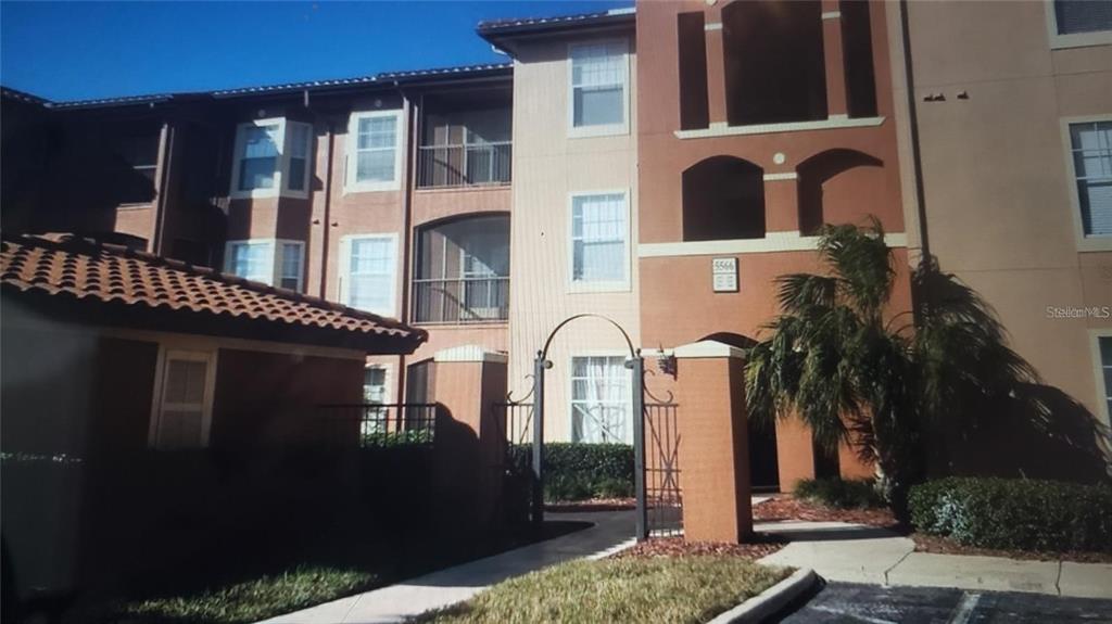 5566 METROWEST BOULEVARD UNIT 306