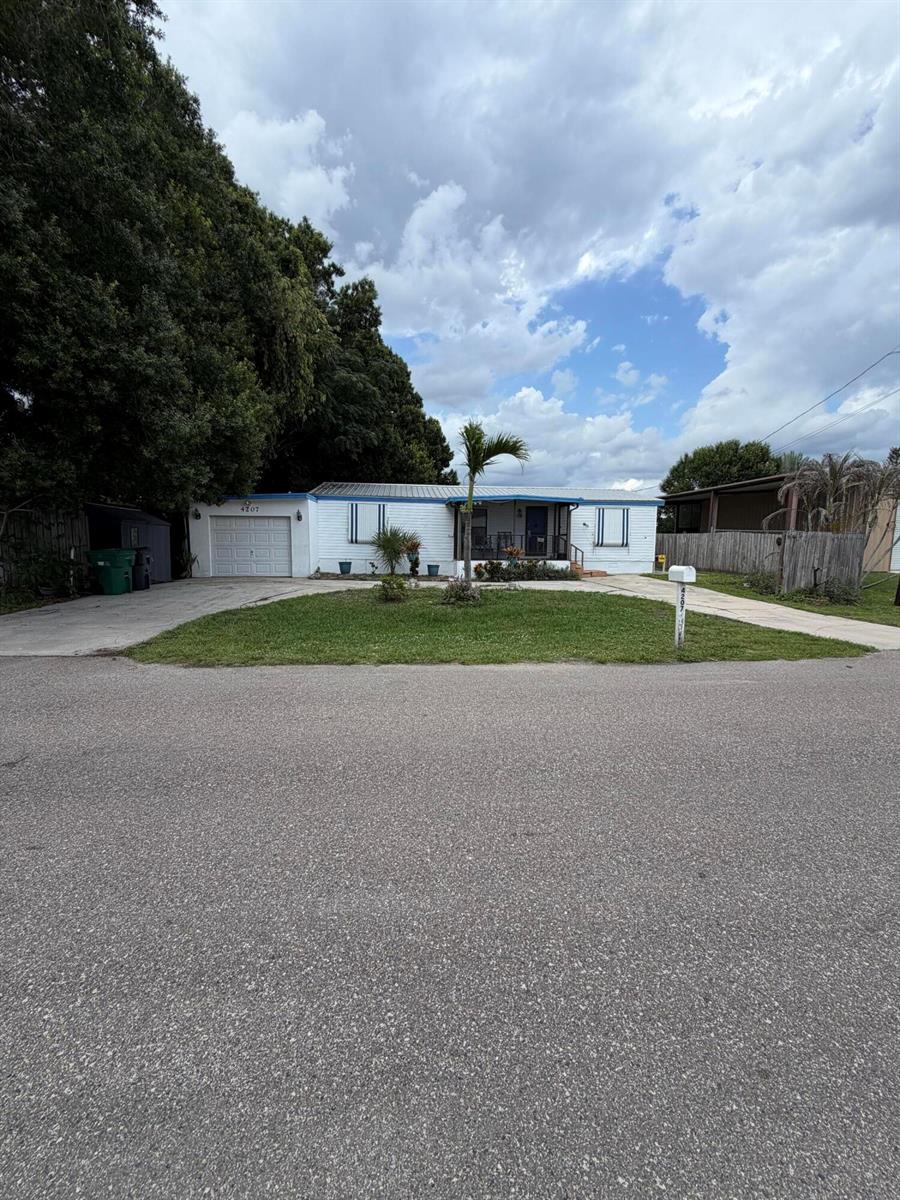 4207 SE 27th Street, Okeechobee FL 34974