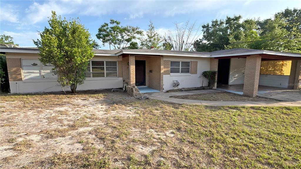 1808 SARAZEN DRIVE