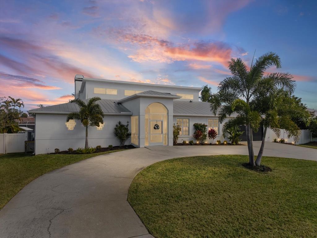 617 KINGSTON COURT