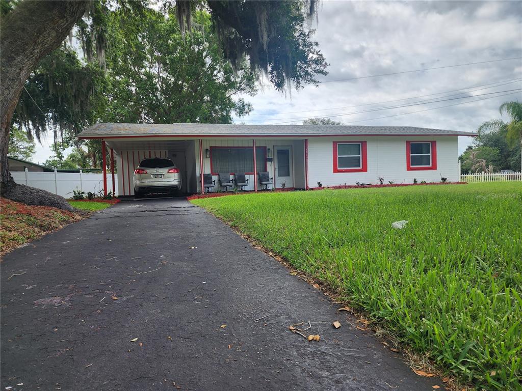 1317 MOSS LANE
