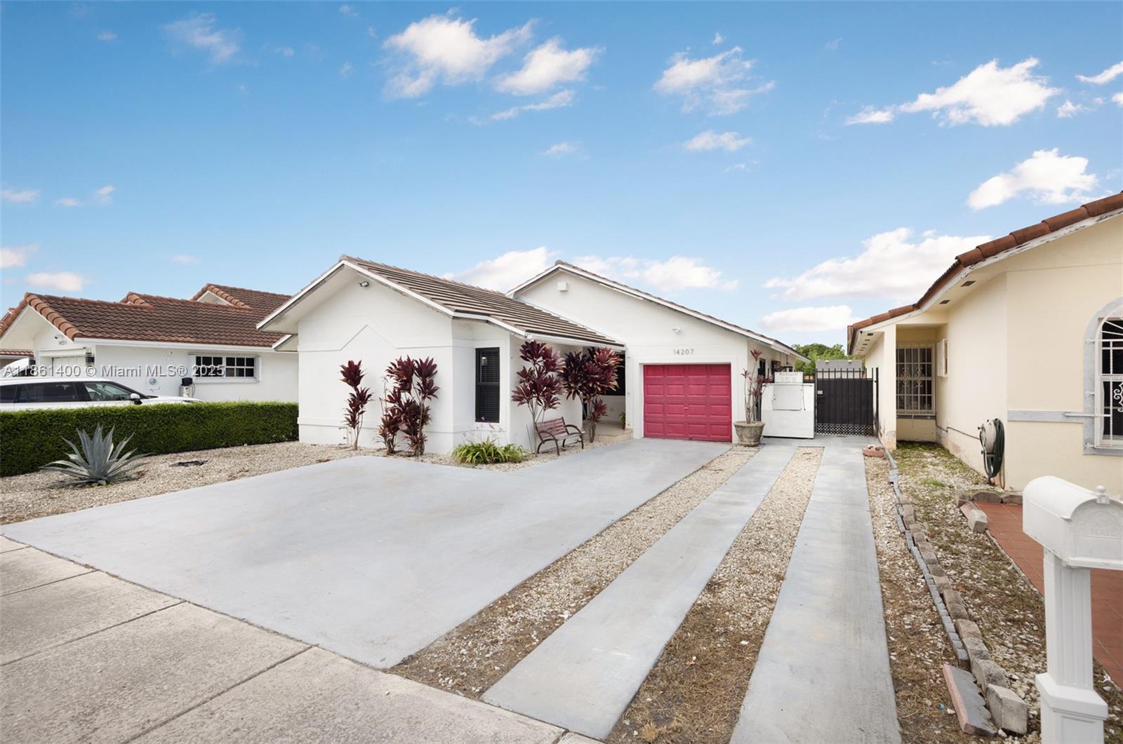 14207 SW 48th Ln, Miami FL 33175