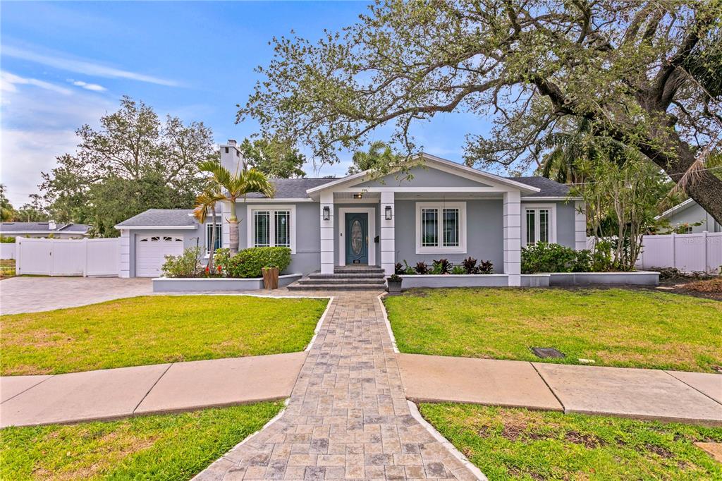 493 LUCERNE AVENUE