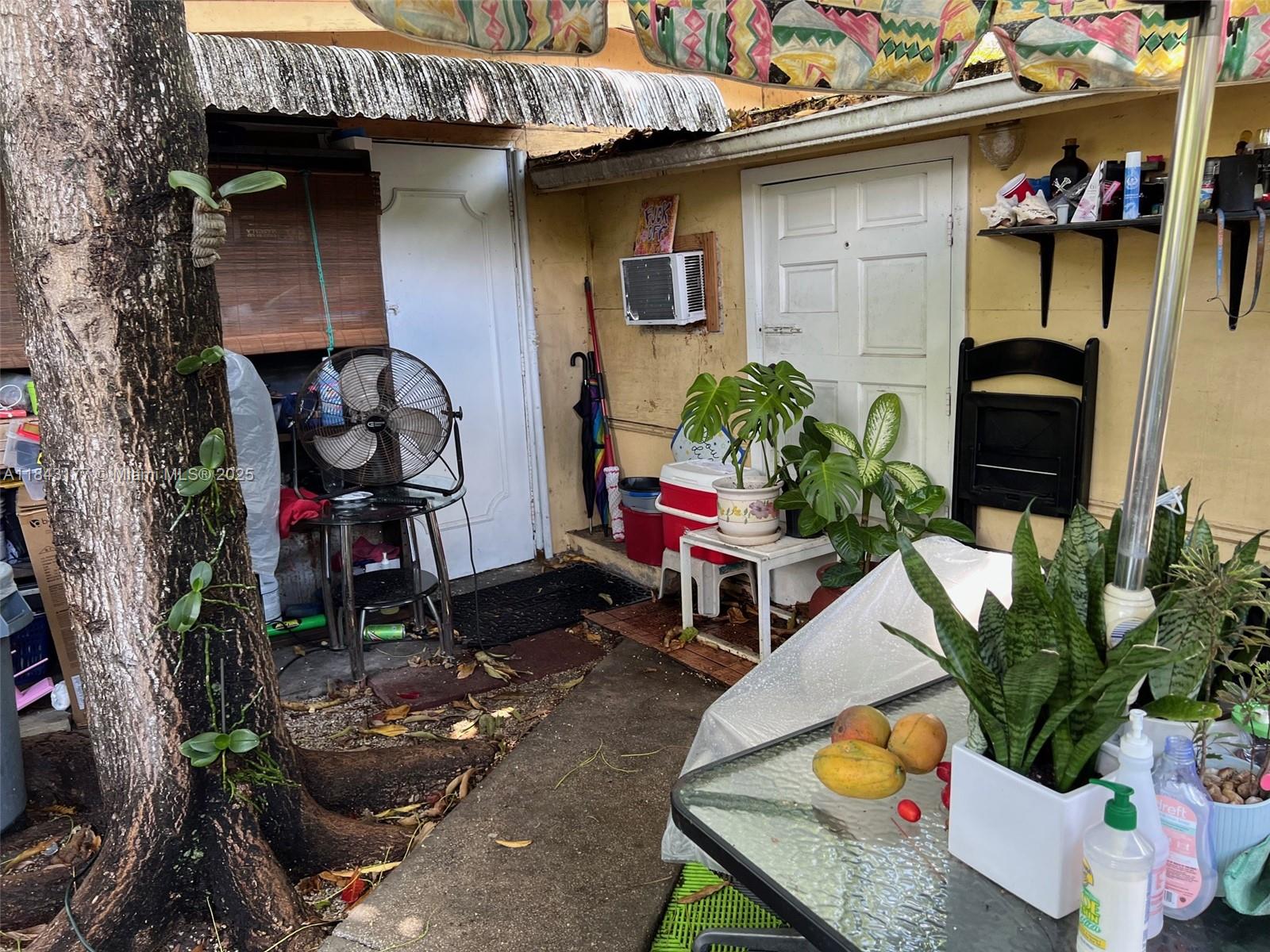 235 NW 127th St, North Miami FL 33168