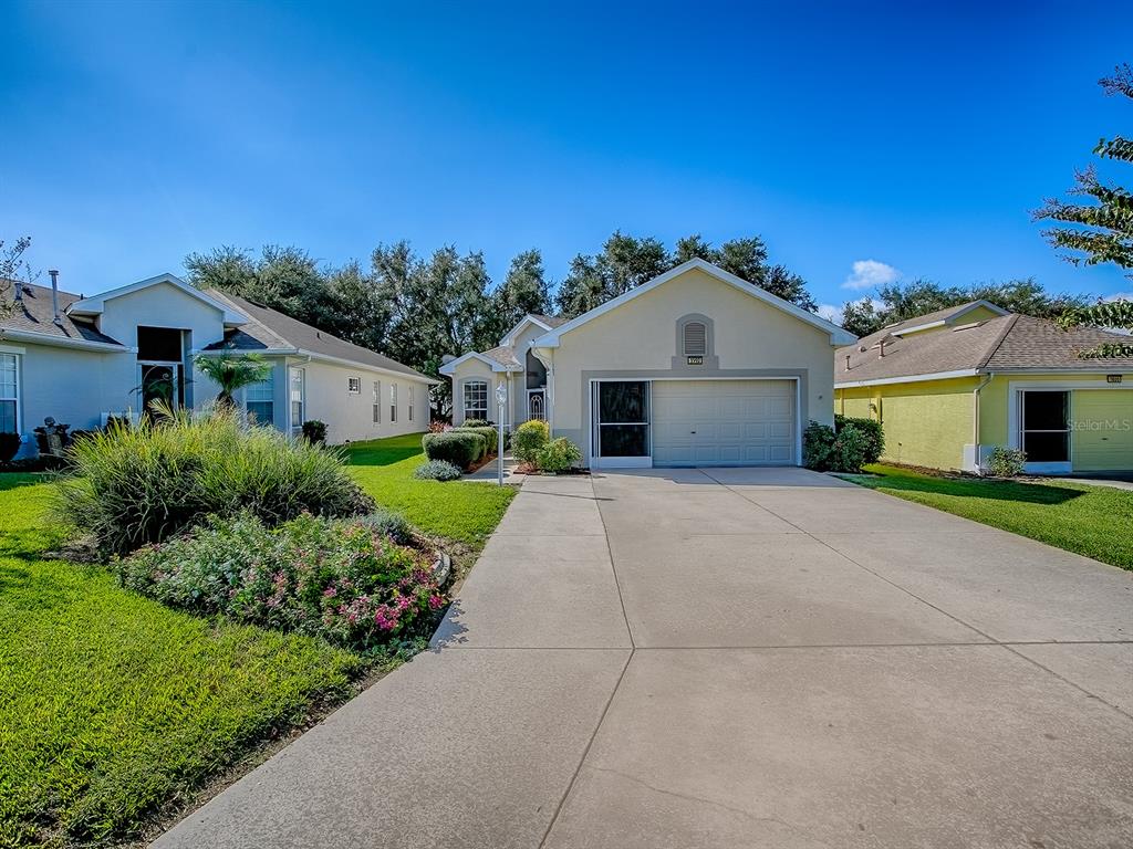 3592 TROPICAL SEAS LOOP, TAVARES, FL — photo 3 of 30