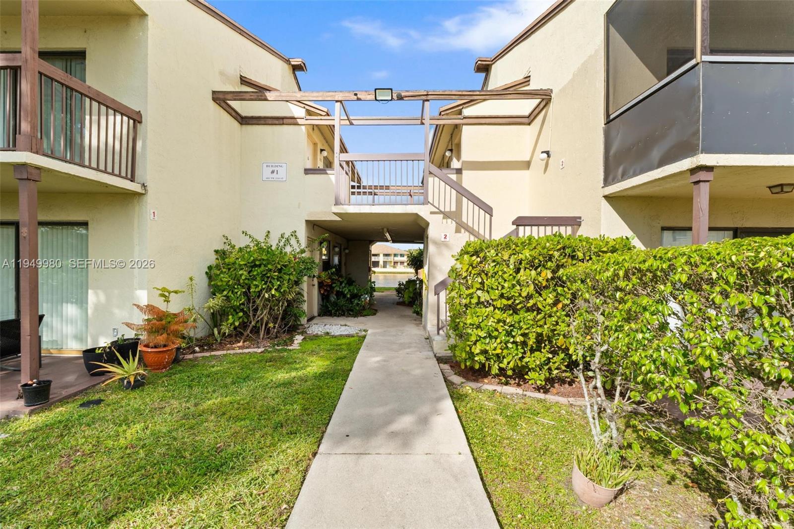 475 NW 210th St # 201, Miami Gardens FL 33169