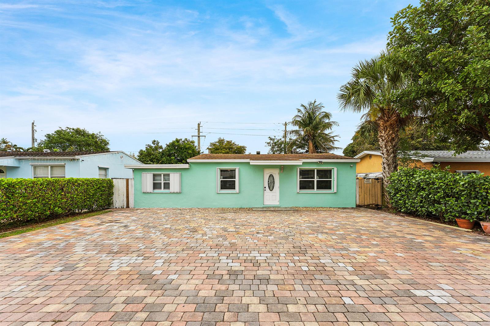 522 Jackson Avenue, FL 33463