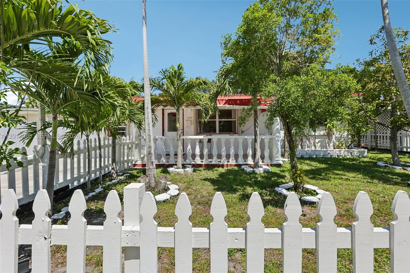 1215 S 24th Ave, Hollywood FL 33020