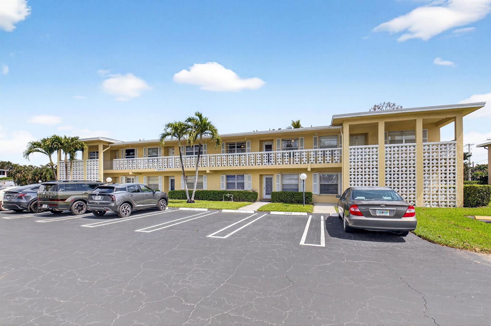 1150 Mahogany Way # 203, Delray Beach FL 33445