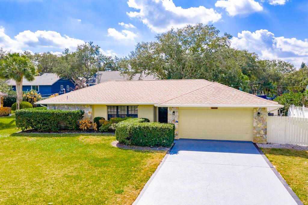 6655 110th Street, Sebastian FL 32958