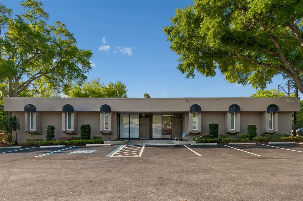 1046 W BUSCH BOULEVARD UNIT 100