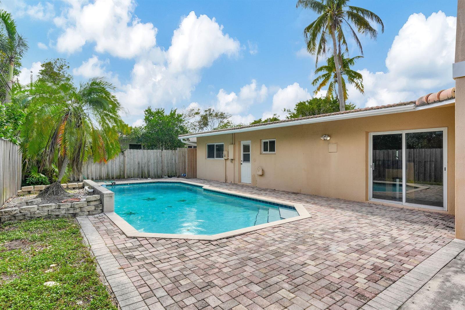 1300 NE 26th Avenue NE, Pompano Beach FL 33062