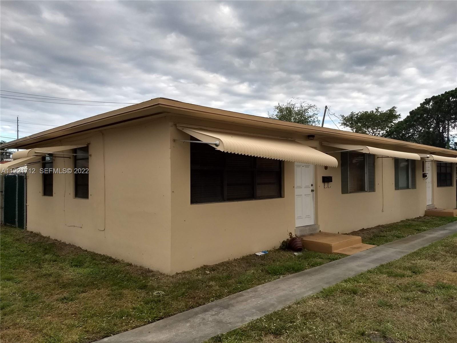 2212 Johnson St, Hollywood FL 33020