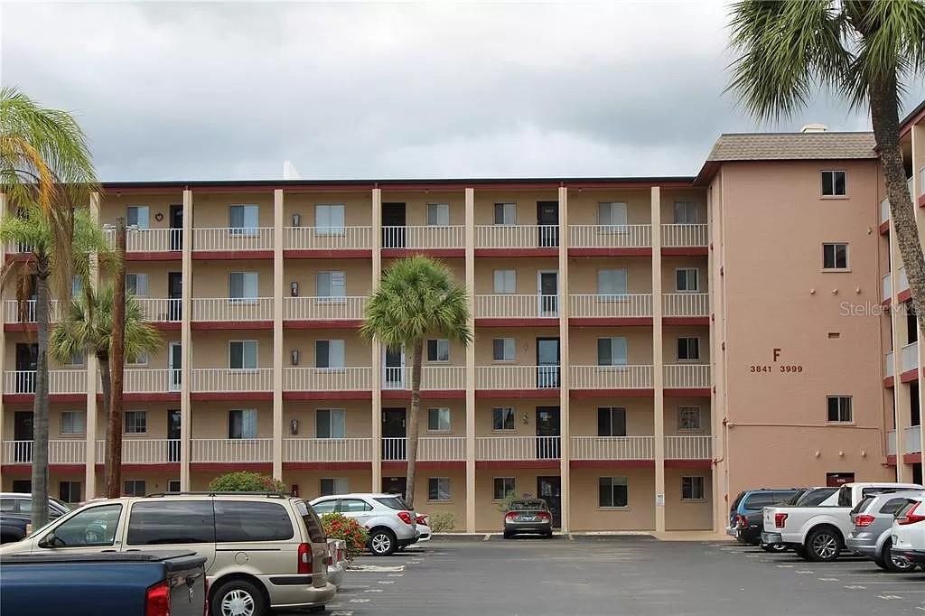 4242 HERON WAY UNIT B323, BRADENTON, FL — photo 2 of 30