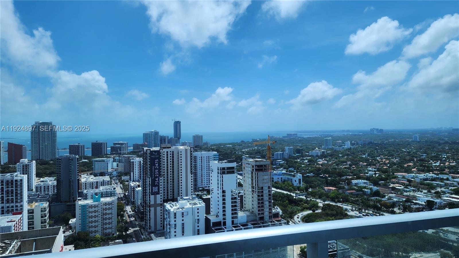 185 SW 7th St # 3814, Miami FL 33130