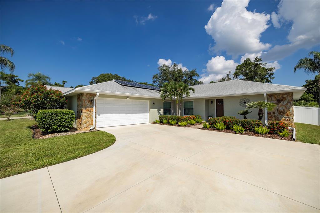 3438 HYDE PARK DRIVE