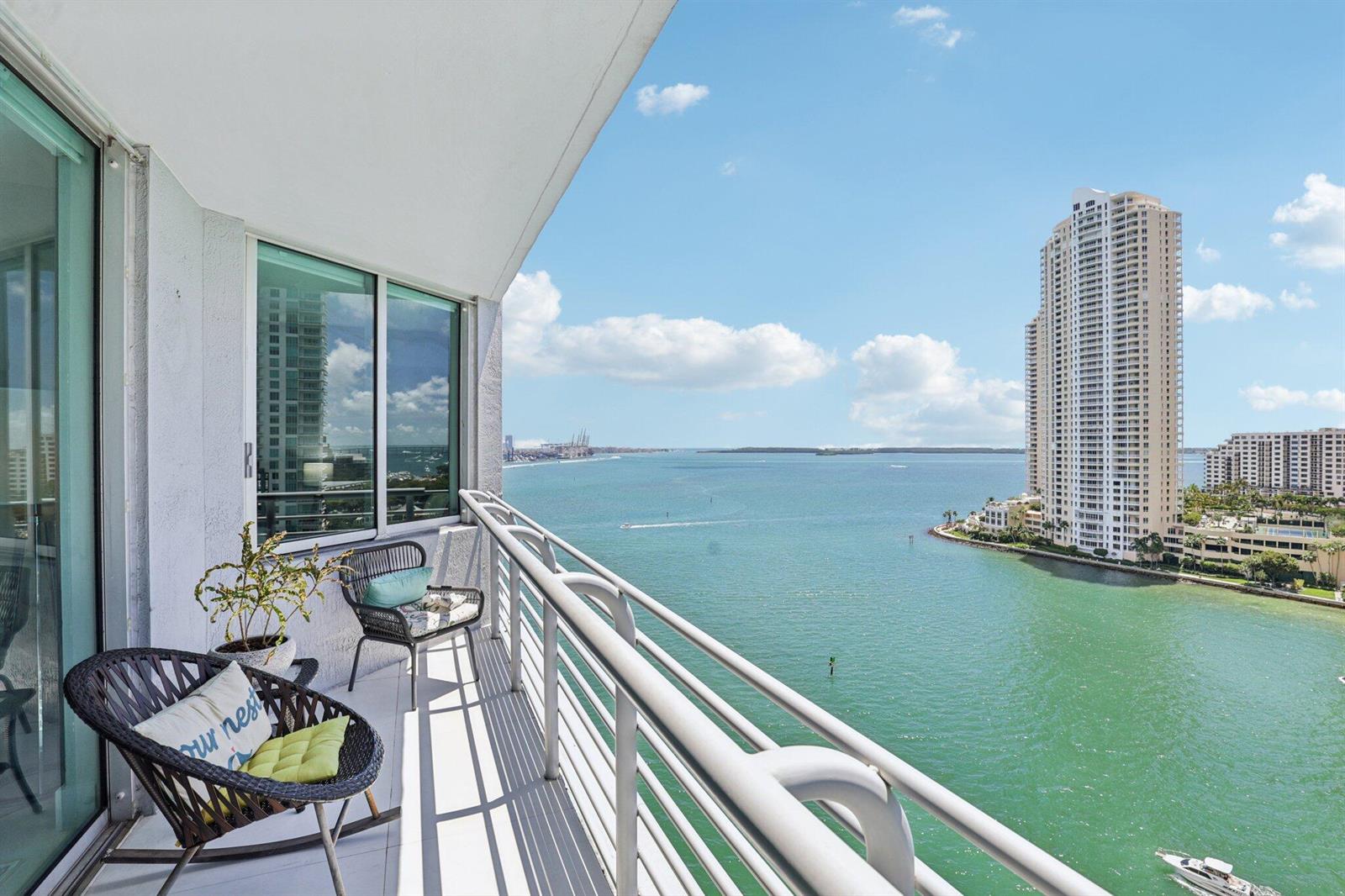 335 S Biscayne Boulevard # 1607, Miami FL 33131